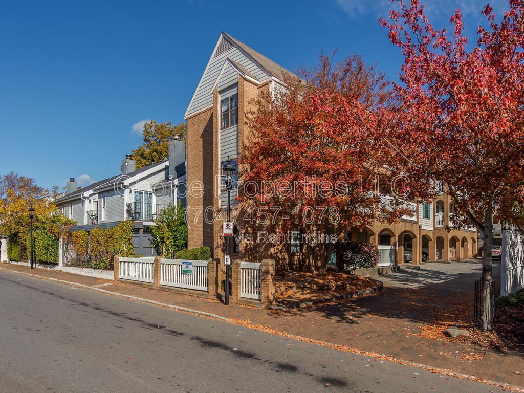 Enjoy living in the heart of Fourth Ward in Uptown Charlotte! property image