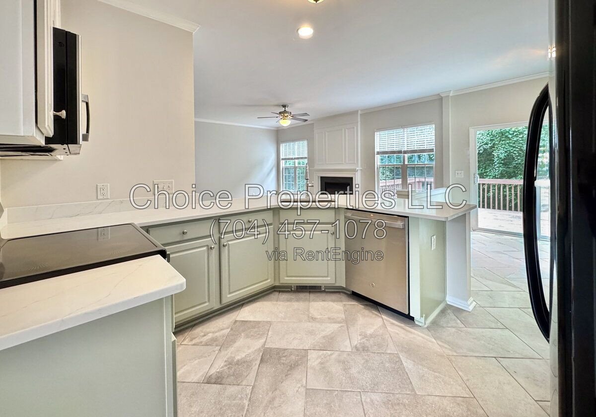 9148 Hillston Ridge in Melbourne. property image
