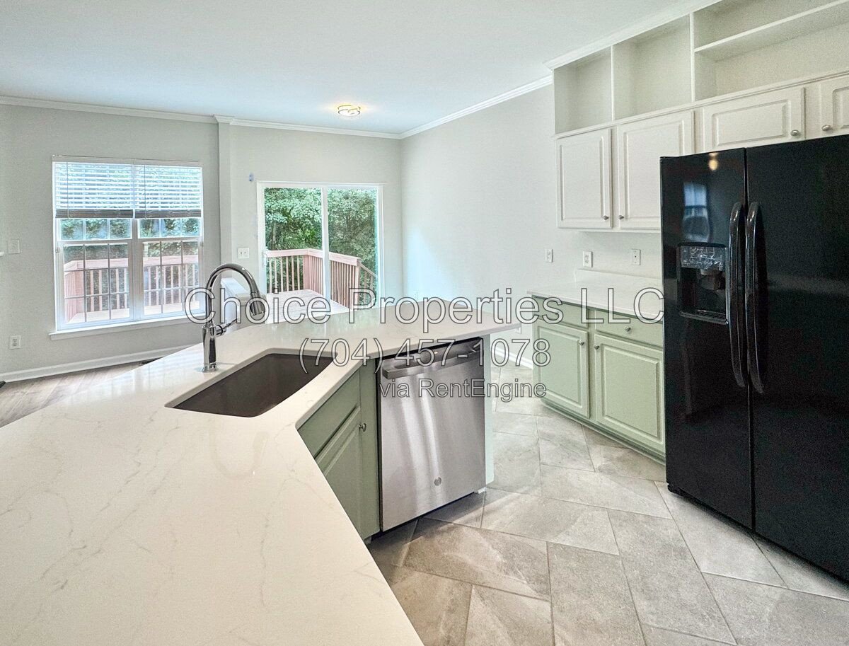 9148 Hillston Ridge in Melbourne. property image