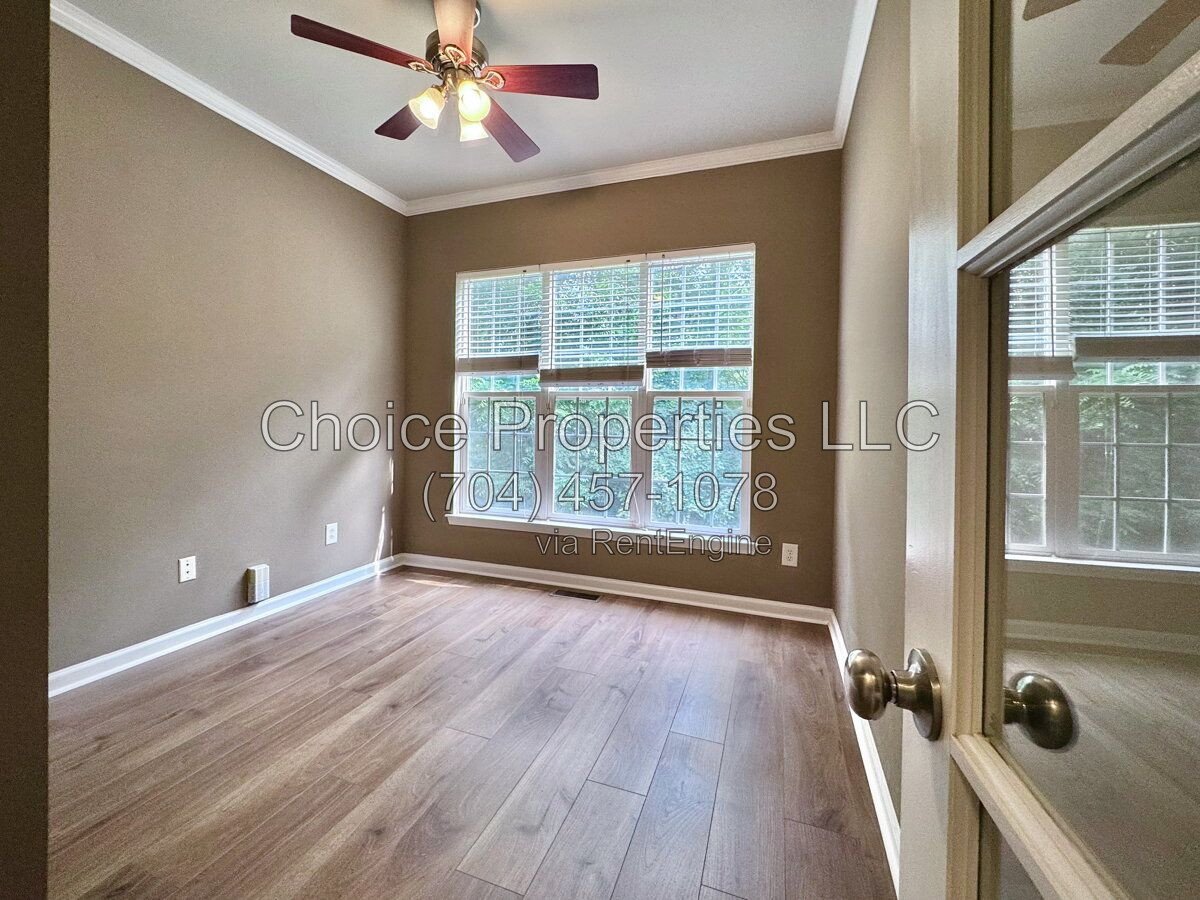 9148 Hillston Ridge in Melbourne. property image