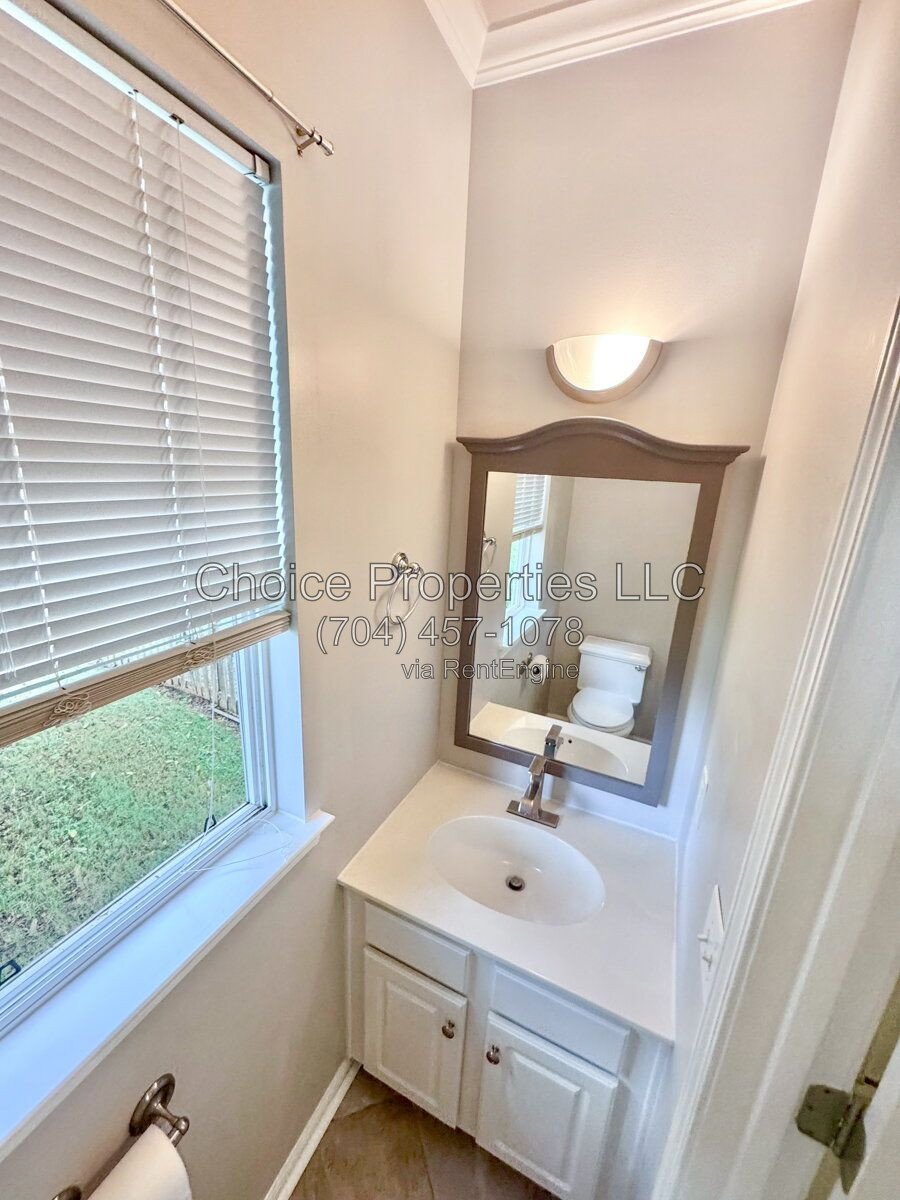9148 Hillston Ridge in Melbourne. property image