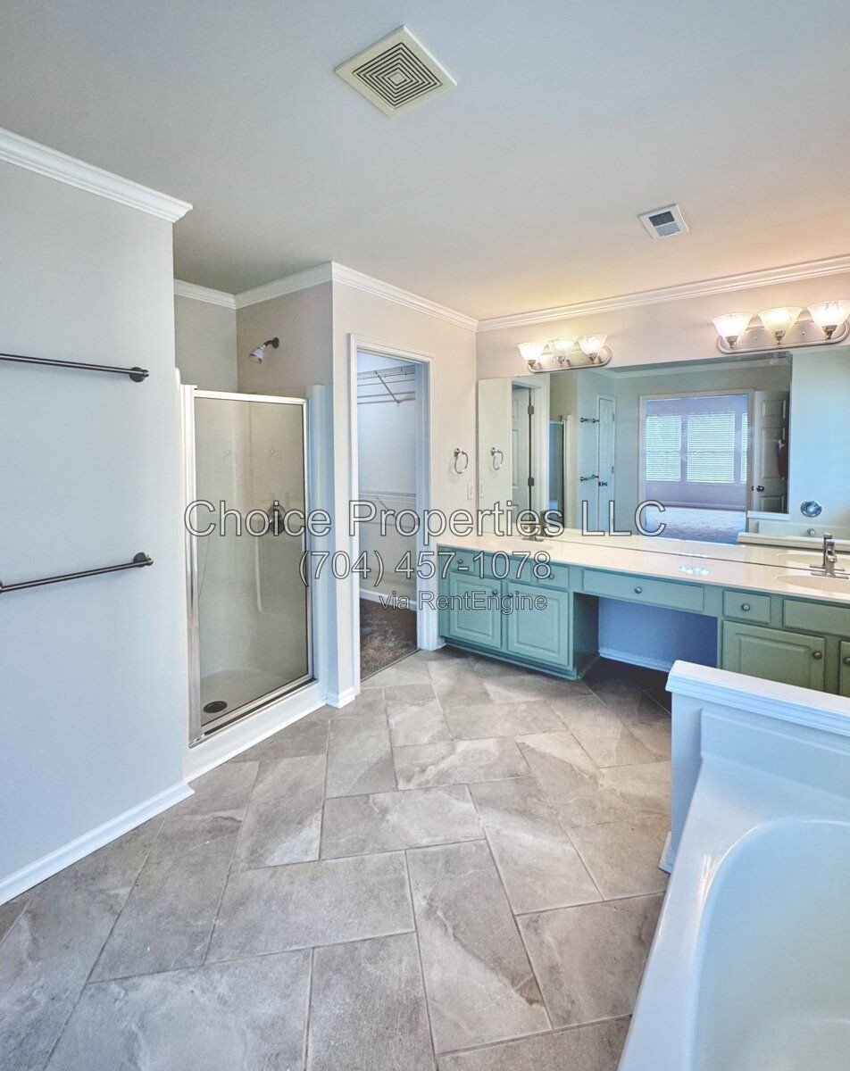 9148 Hillston Ridge in Melbourne. property image
