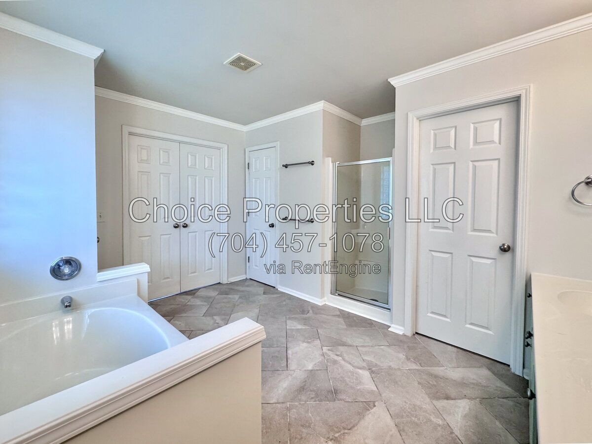 9148 Hillston Ridge in Melbourne. property image