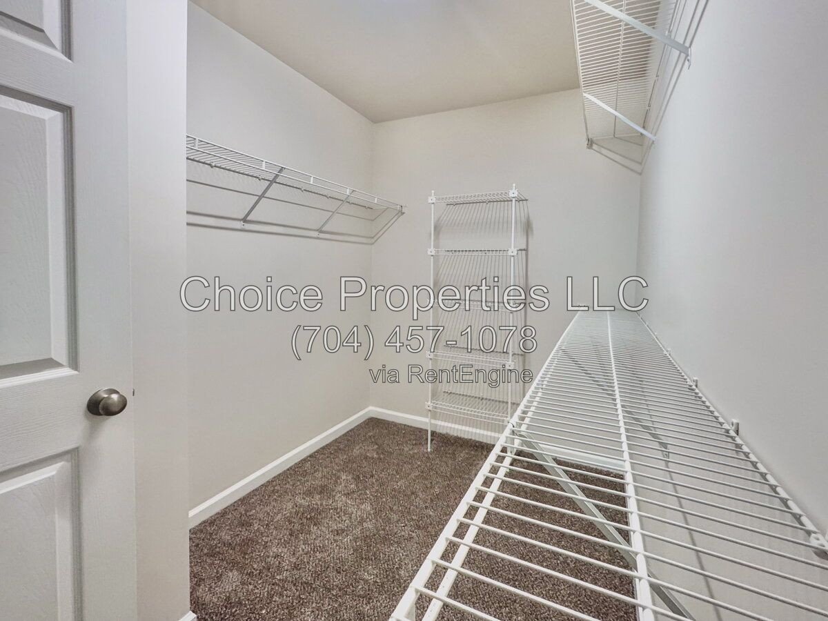 9148 Hillston Ridge in Melbourne. property image