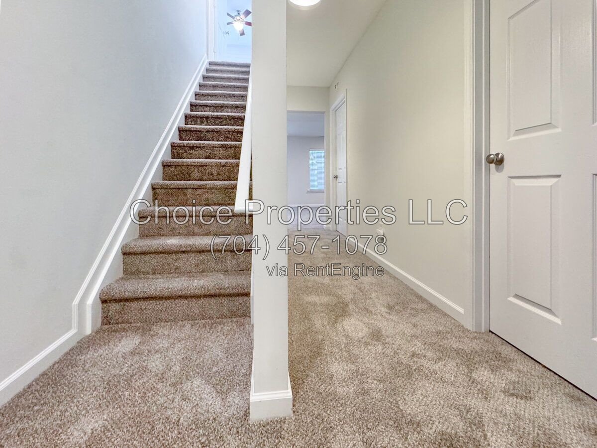 9148 Hillston Ridge in Melbourne. property image