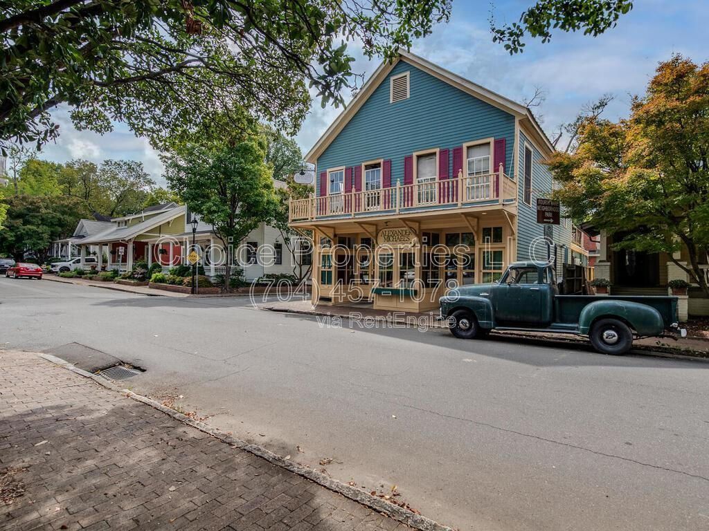 Enjoy living in the heart of Fourth Ward in Uptown Charlotte! property image