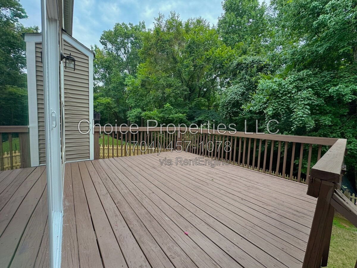 9148 Hillston Ridge in Melbourne. property image