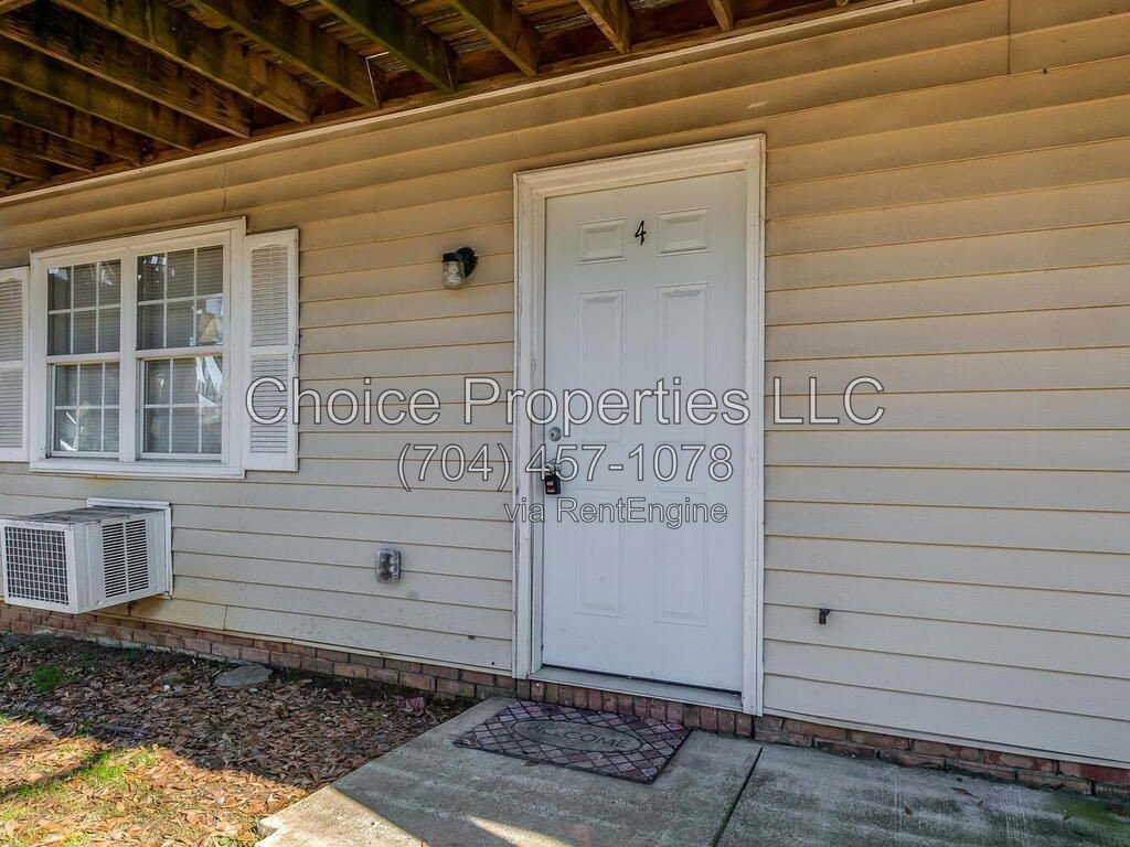 Super cute 1 bedroom, 1 bathroom, apartment in West Charlotte! property image