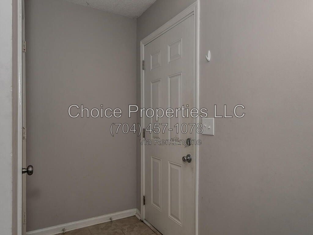 Super cute 1 bedroom, 1 bathroom, apartment in West Charlotte! property image