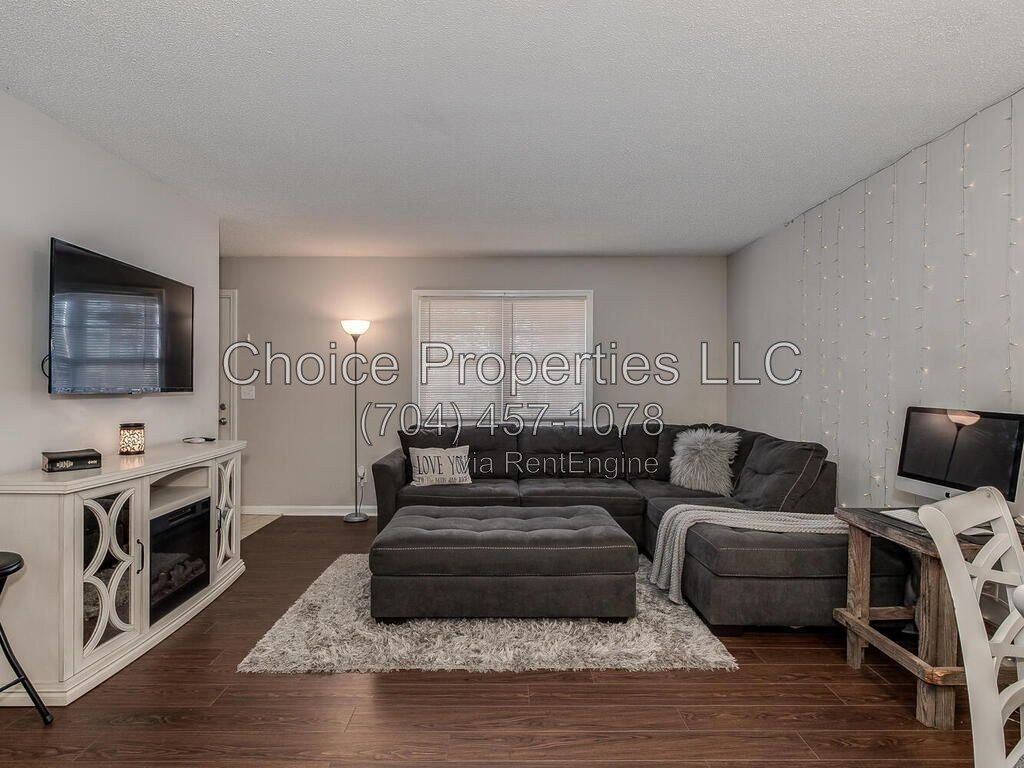 Super cute 1 bedroom, 1 bathroom, apartment in West Charlotte! property image