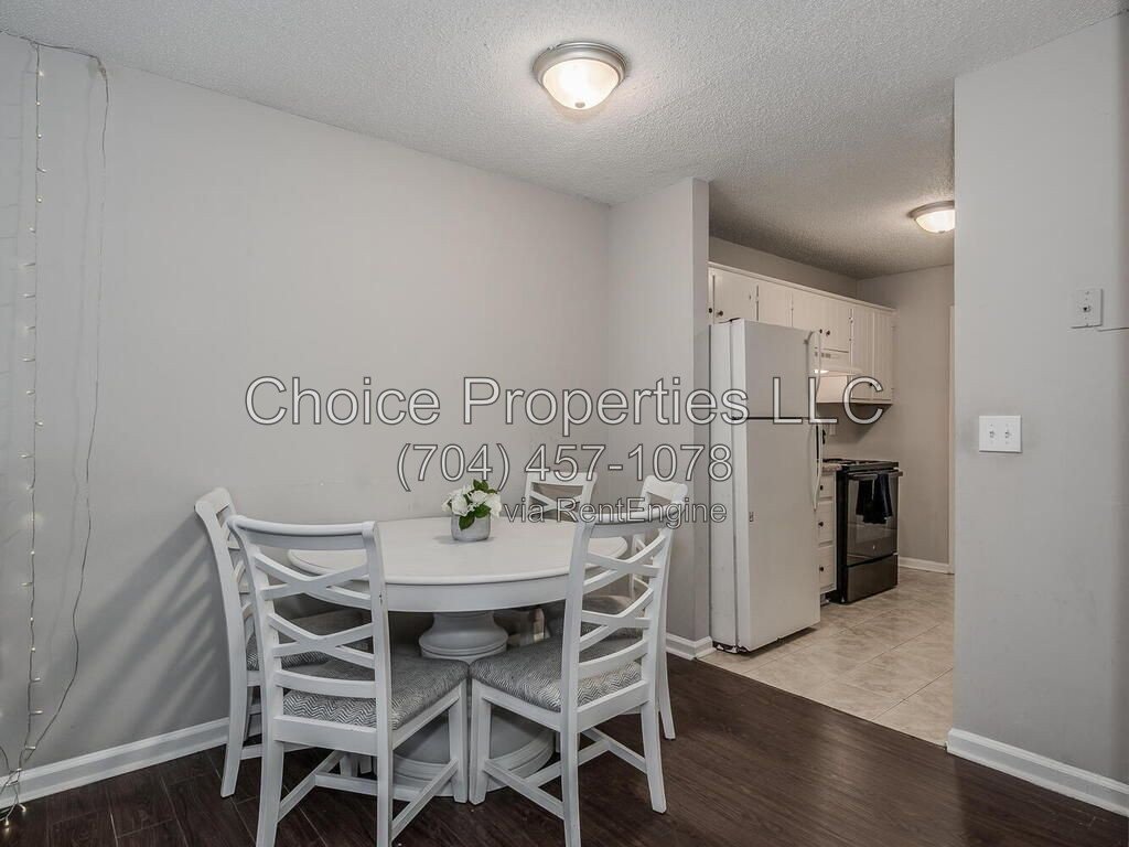 Super cute 1 bedroom, 1 bathroom, apartment in West Charlotte! property image