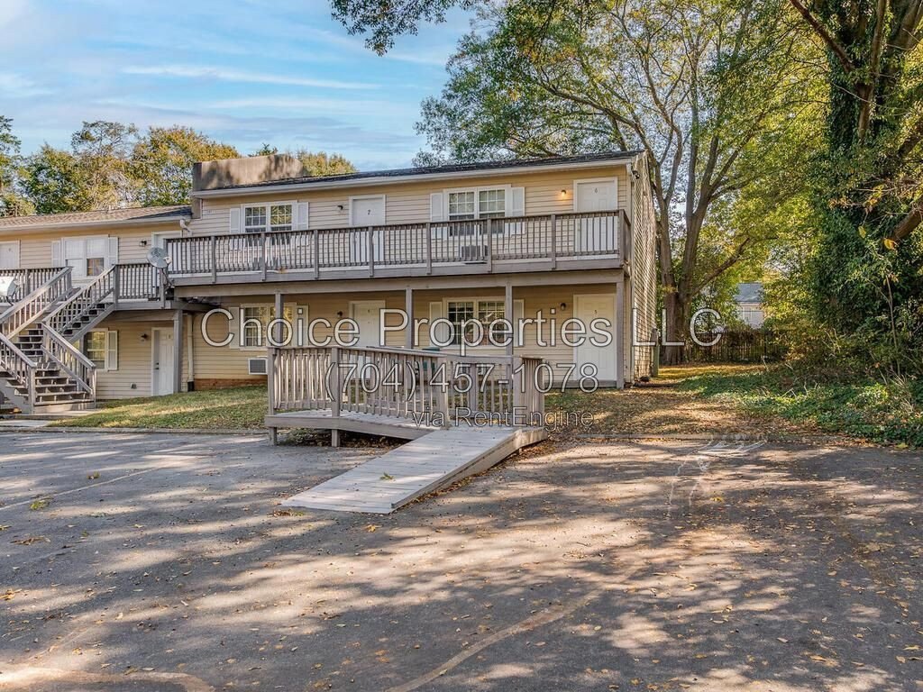 Super cute 1 bedroom, 1 bathroom, apartment in West Charlotte! property image