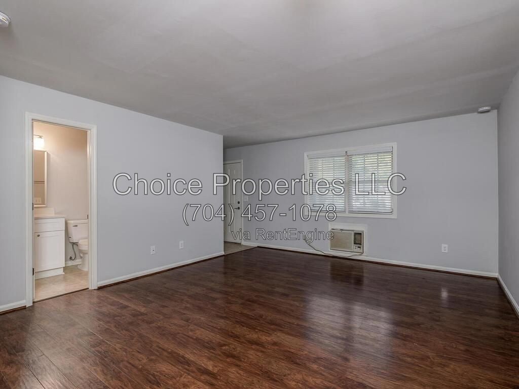 Super cute 1 bedroom, 1 bathroom, apartment in West Charlotte! property image