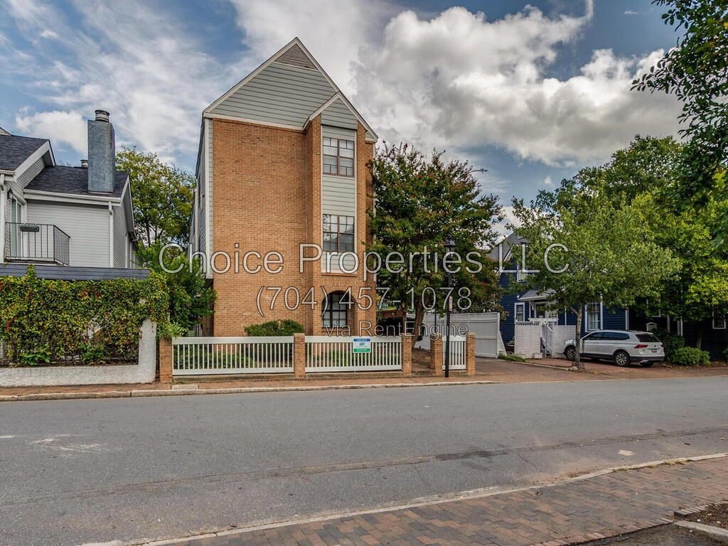 Enjoy living in the heart of Fourth Ward in Uptown Charlotte! property image
