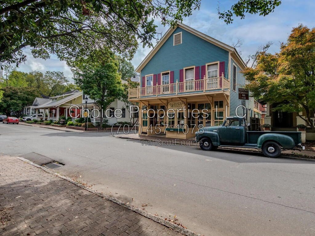 Enjoy living in the heart of Fourth Ward in Uptown Charlotte! property image