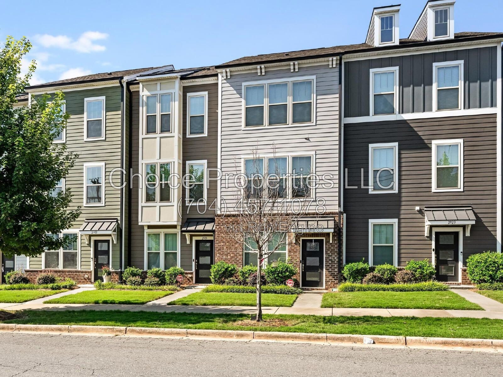 The Towns on Greenway! Two bedrooms. Two private baths, Half Bath. Greenway around the corner. Uptown minutes away. And cookies. Really good cookies. $2,250/month. property image