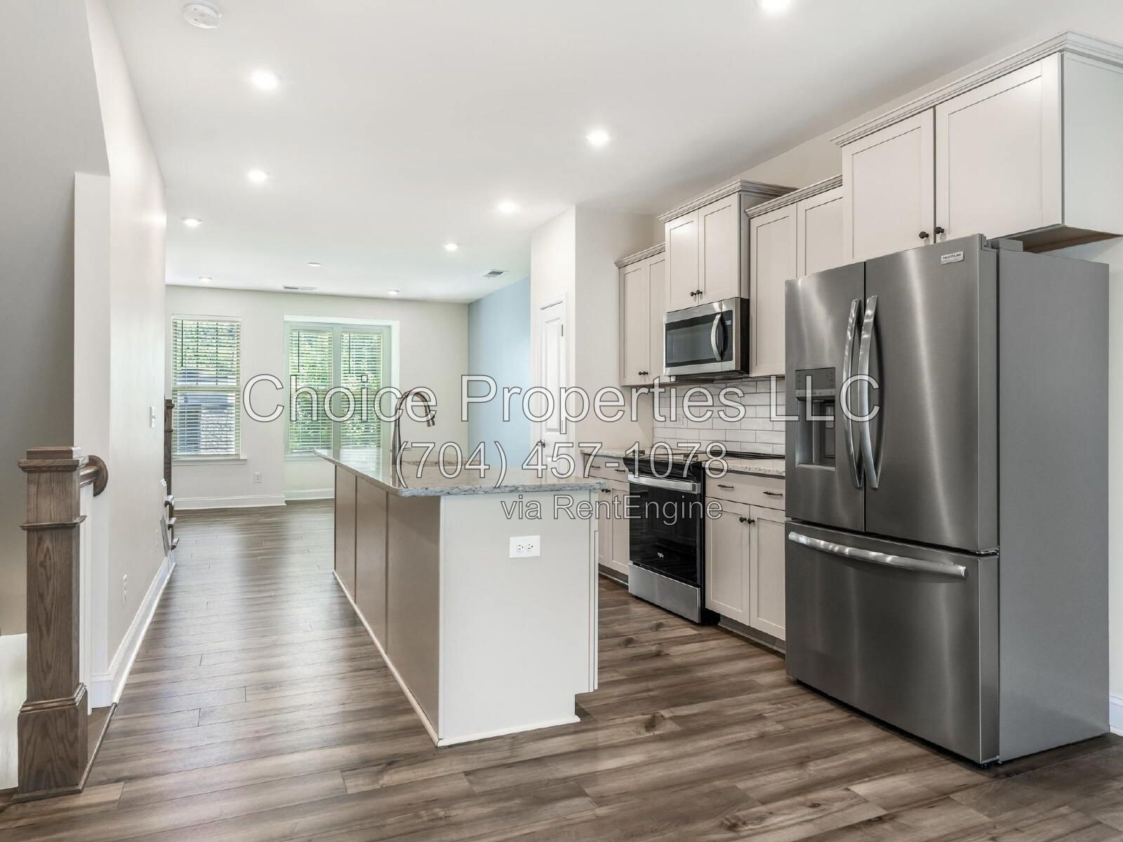 The Towns on Greenway! Two bedrooms. Two private baths, Half Bath. Greenway around the corner. Uptown minutes away. And cookies. Really good cookies. $2,250/month. property image