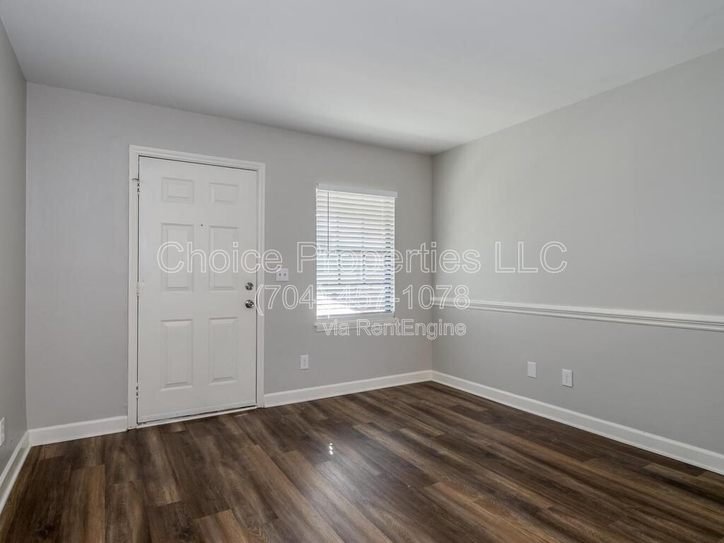 Enjoy living in the heart of Fourth Ward in Uptown Charlotte- Fully furnished! property image
