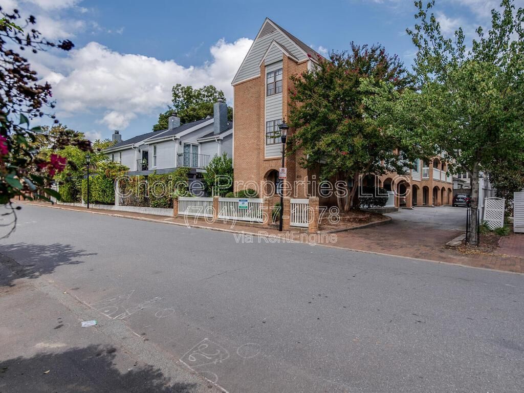 Enjoy living in the heart of Fourth Ward in Uptown Charlotte- Fully furnished! property image