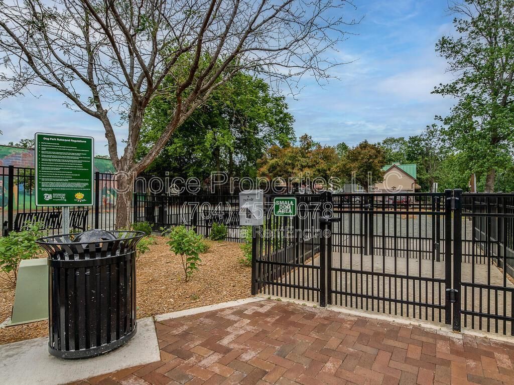 Enjoy living in the heart of Fourth Ward in Uptown Charlotte- Fully furnished! property image