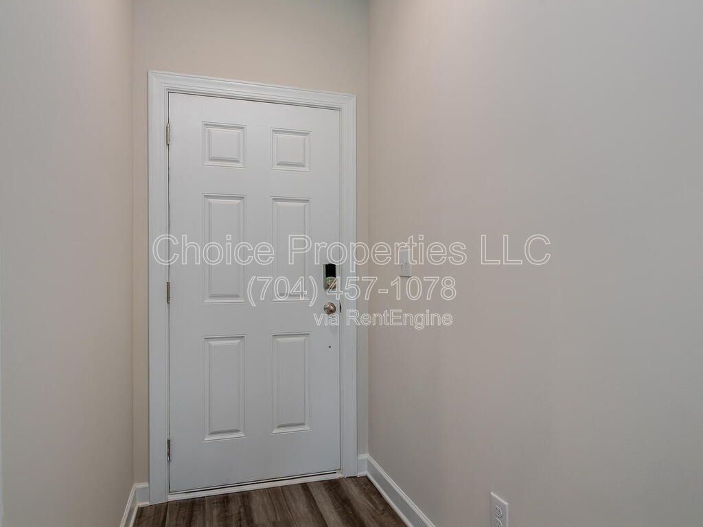 Built in 2022 and waiting for you to move right on in! property image
