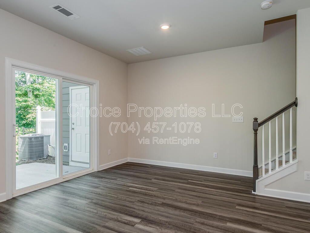 Built in 2022 and waiting for you to move right on in! property image