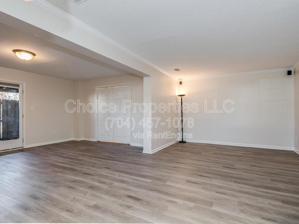 GREAT SOUTH CLT LOCATION! PRIVATE COMMUNITY-EASY TO-GET-TO NEW GREENWAY ENTRANCE OFF SHARON RD. property image