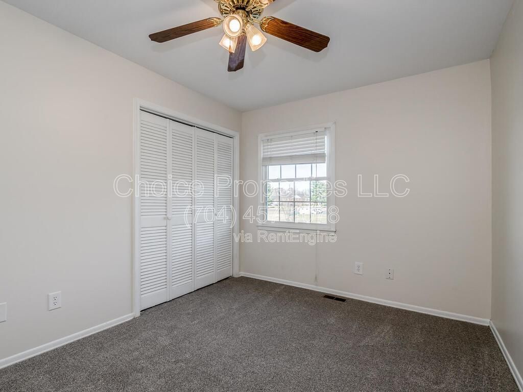 GREAT SOUTH CLT LOCATION! PRIVATE COMMUNITY-EASY TO-GET-TO NEW GREENWAY ENTRANCE OFF SHARON RD. property image