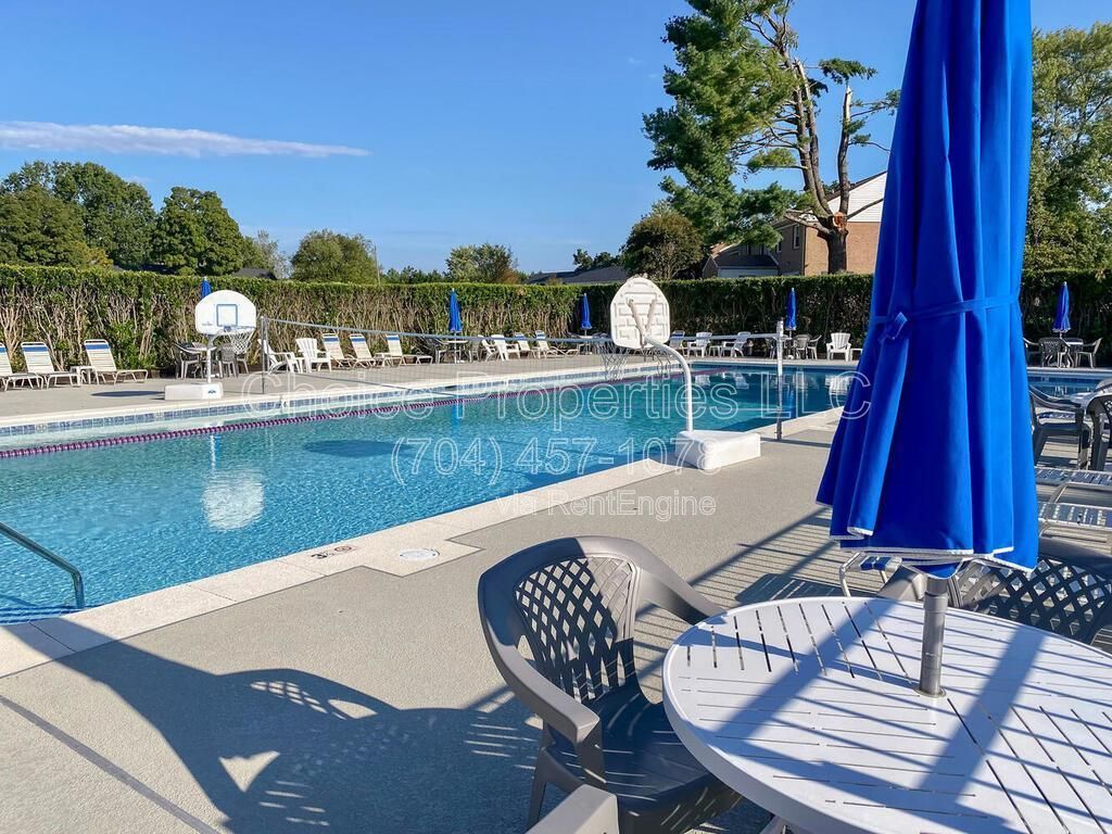 GREAT SOUTH CLT LOCATION! PRIVATE COMMUNITY-EASY TO-GET-TO NEW GREENWAY ENTRANCE OFF SHARON RD. property image