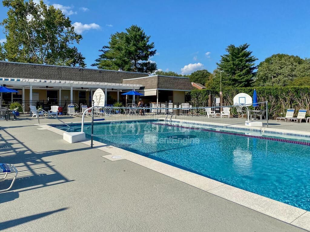 GREAT SOUTH CLT LOCATION! PRIVATE COMMUNITY-EASY TO-GET-TO NEW GREENWAY ENTRANCE OFF SHARON RD. property image