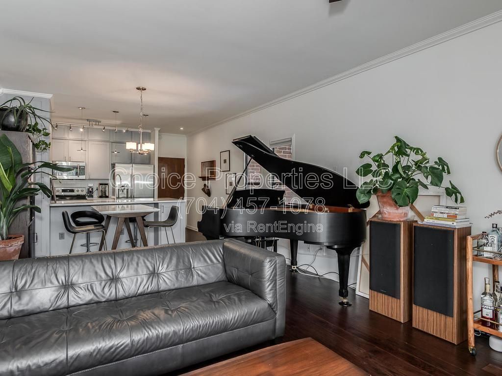 Beautifully updated 2 bedroom/2 bath condo in the heart of Fourth Ward. property image