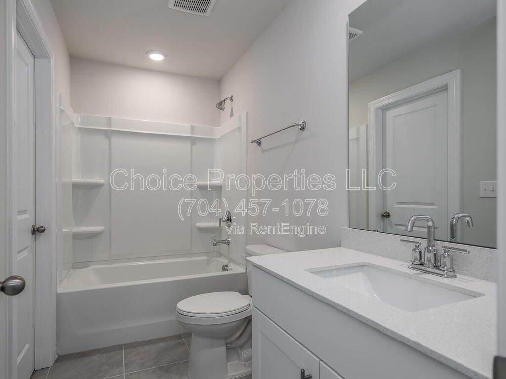Built in 2022 and waiting for you to move right on in! property image