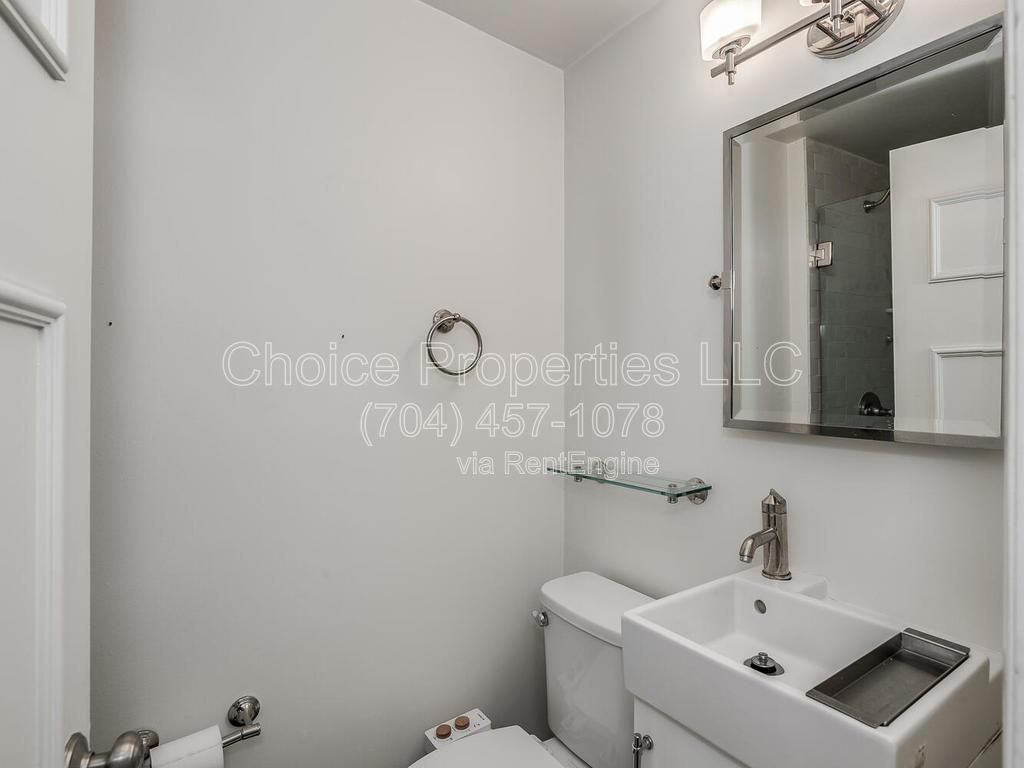 Beautifully updated 2 bedroom/2 bath condo in the heart of Fourth Ward. property image