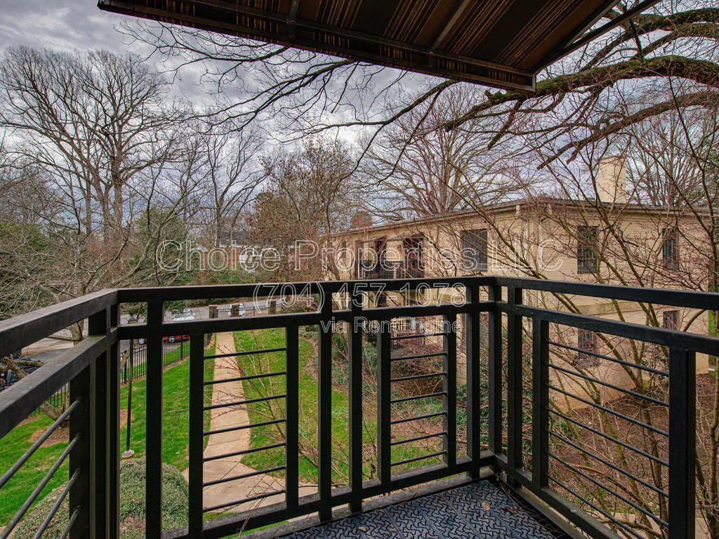 Graced with a prime location, in the heart of vibrant Charlotte property image