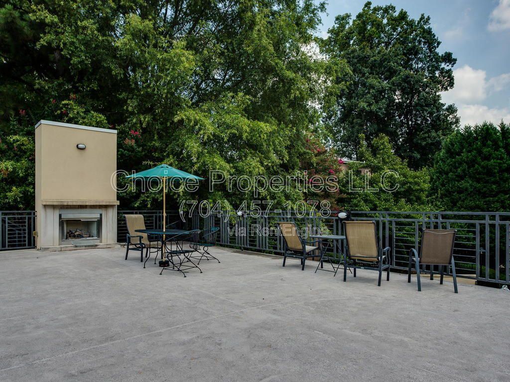 Graced with a prime location, in the heart of vibrant Charlotte property image