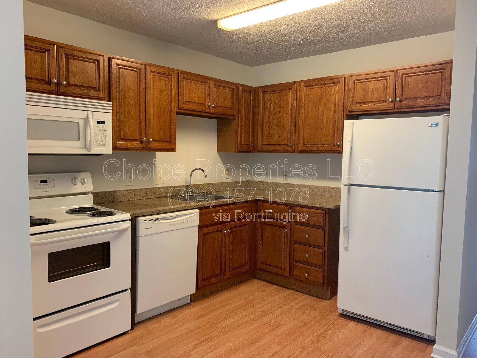 Very nice 2 bedroom and 1 bath apartment located in downtown Concord property image