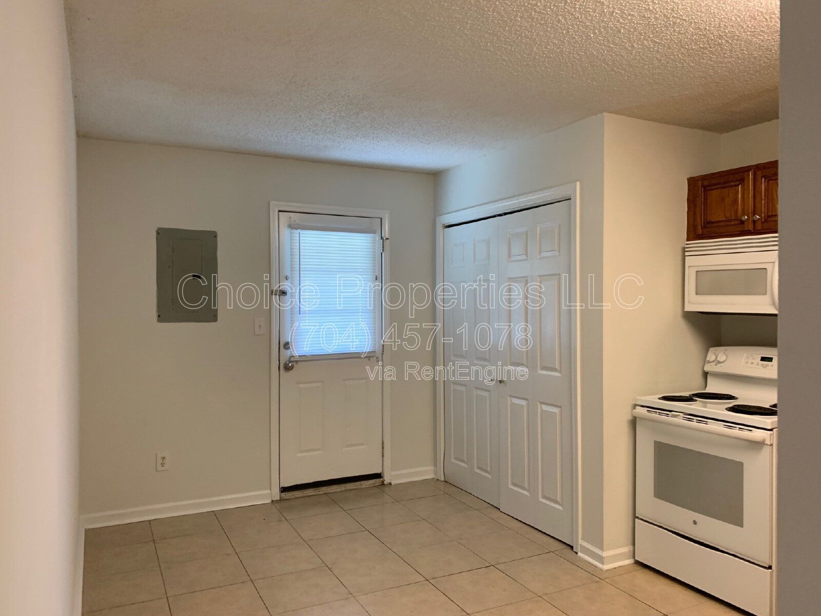 Very nice 2 bedroom and 1 bath apartment located in downtown Concord property image