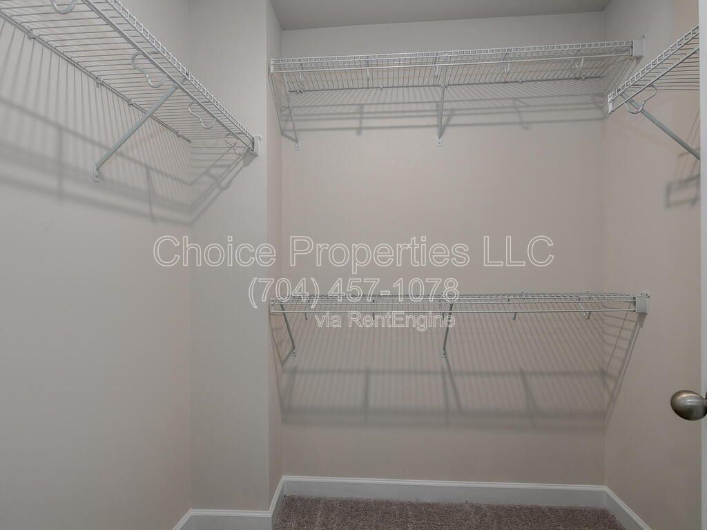 Built in 2022 and waiting for you to move right on in! property image