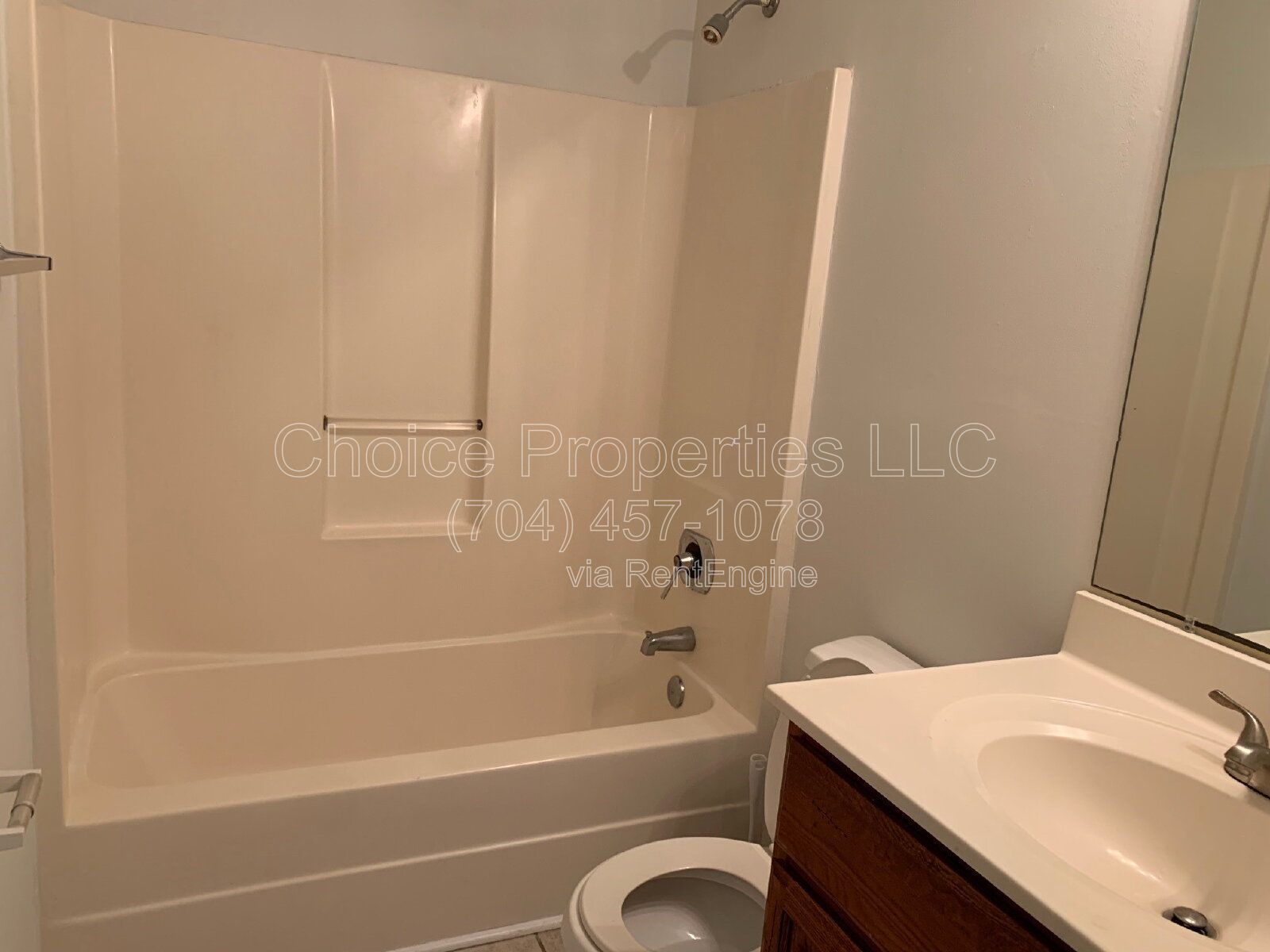Very nice 2 bedroom and 1 bath apartment located in downtown Concord property image
