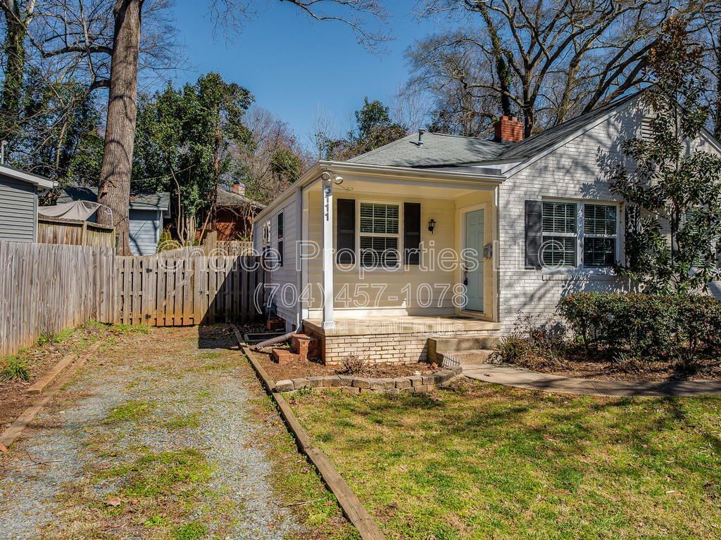 Super cute Duplex in the heart of Montford and Selwyn area property image
