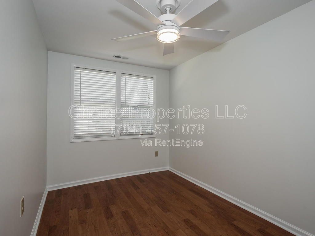 Super cute Duplex in the heart of Montford and Selwyn area property image