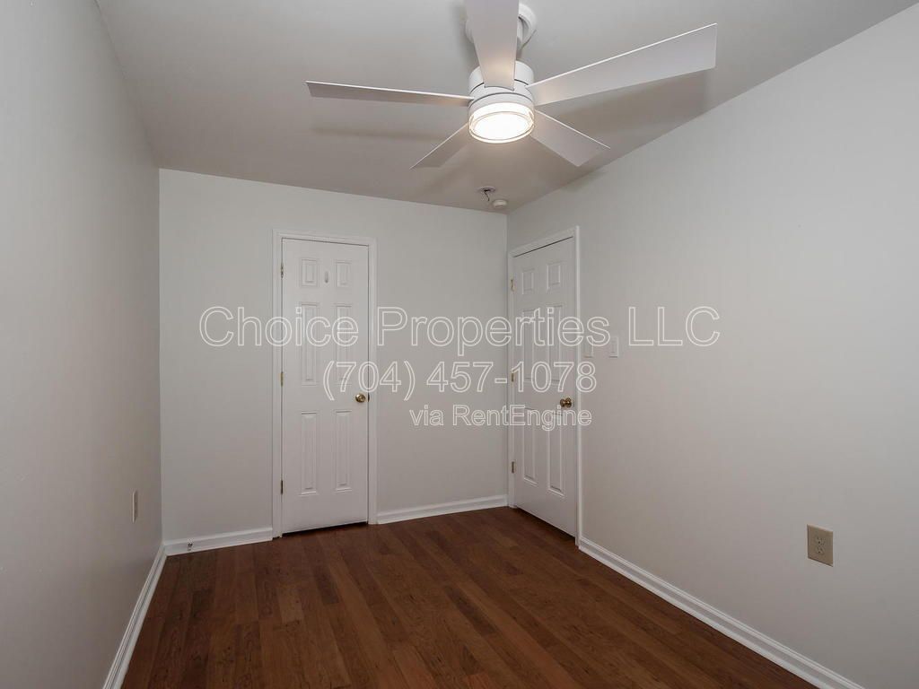 Super cute Duplex in the heart of Montford and Selwyn area property image