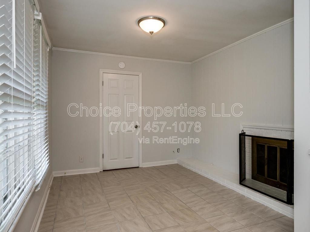 Madison Park ranch home with approx. 1 acre cul-de-sac lot that backs up to Marion Dahl/Queens Sports center! property image