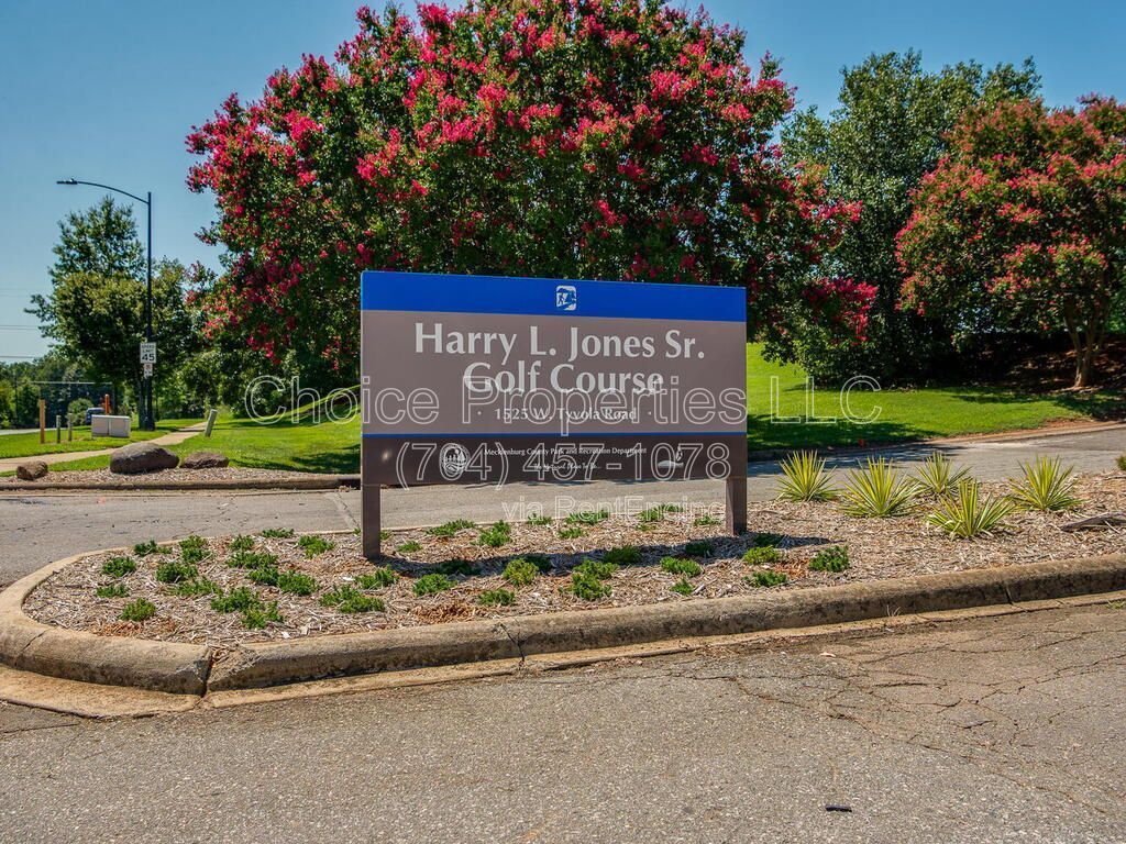 Built in 2022 and waiting for you to move right on in! property image