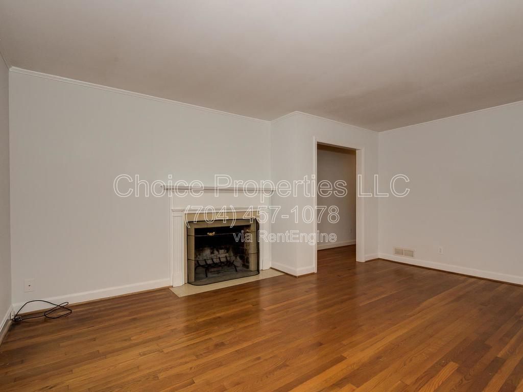 Madison Park ranch home with approx. 1 acre cul-de-sac lot that backs up to Marion Dahl/Queens Sports center! property image