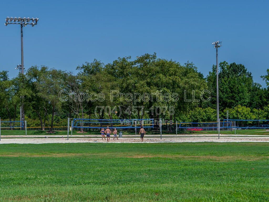 Built in 2022 and waiting for you to move right on in! property image