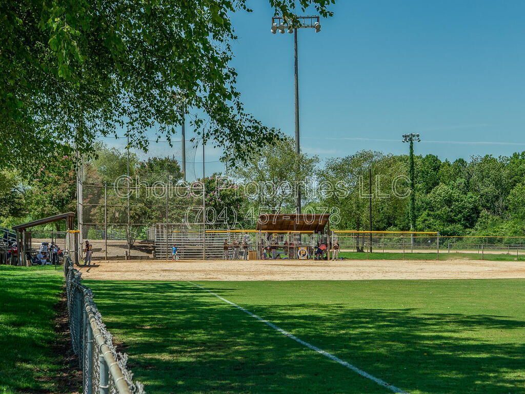 Built in 2022 and waiting for you to move right on in! property image