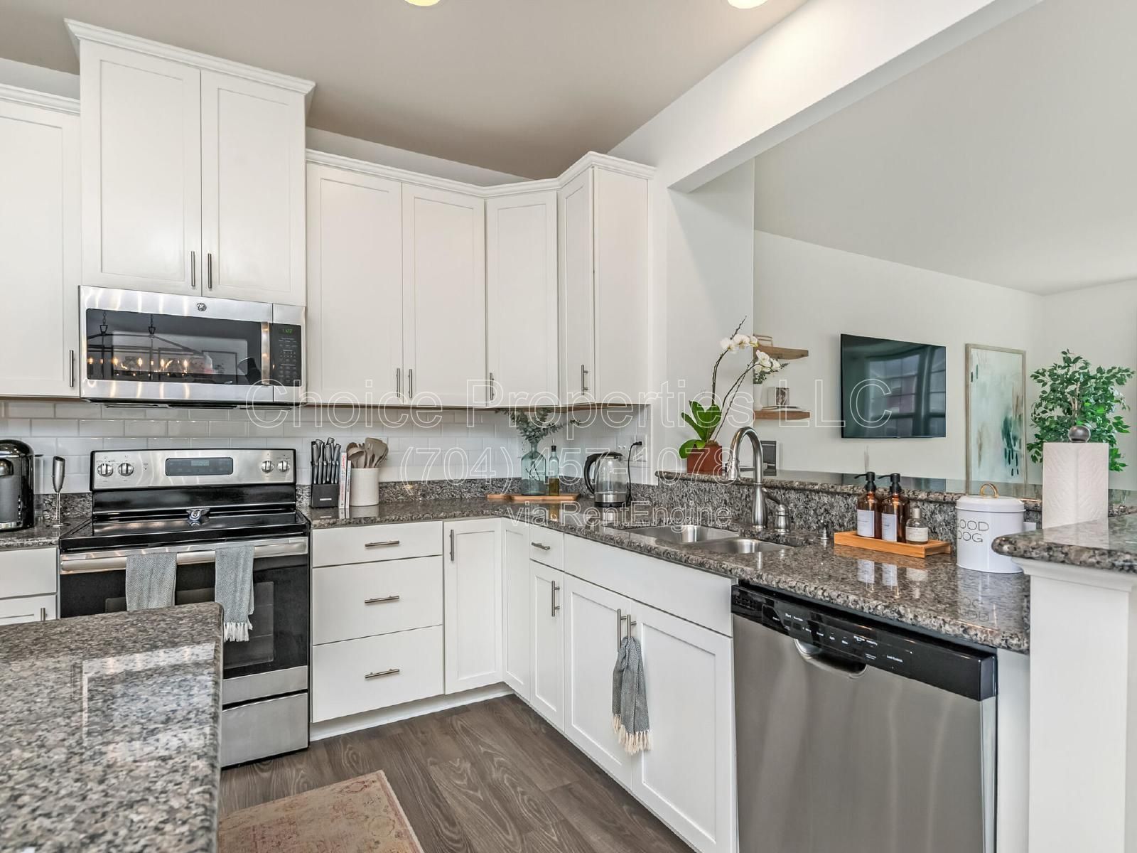 Beautiful townhome in a super cute Community! property image