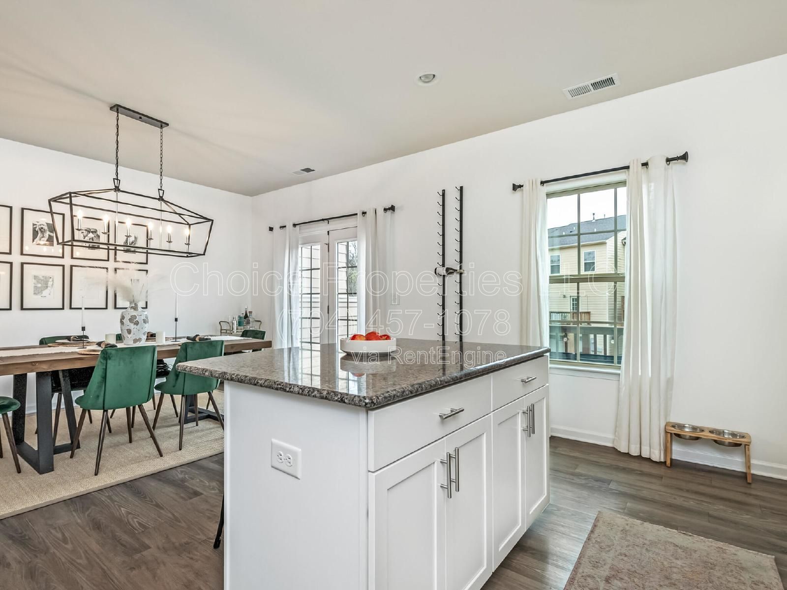 Beautiful townhome in a super cute Community! property image