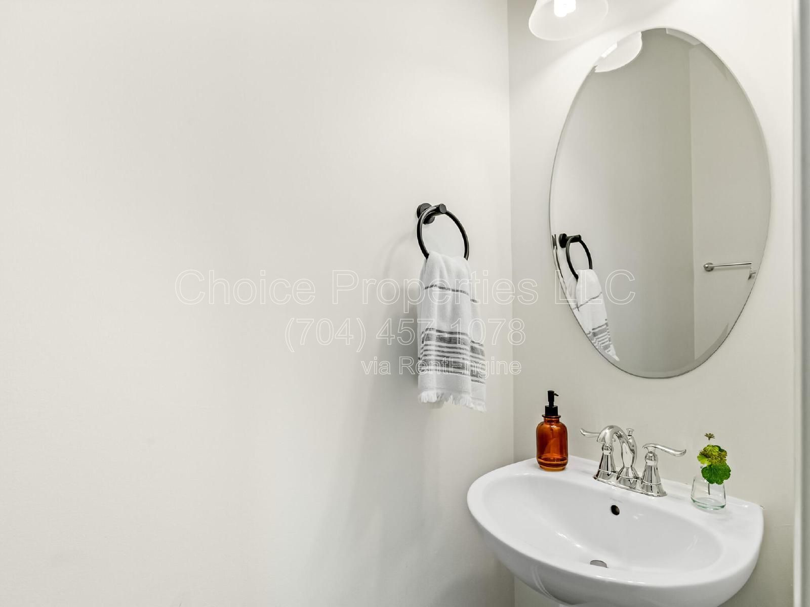 Beautiful townhome in a super cute Community! property image